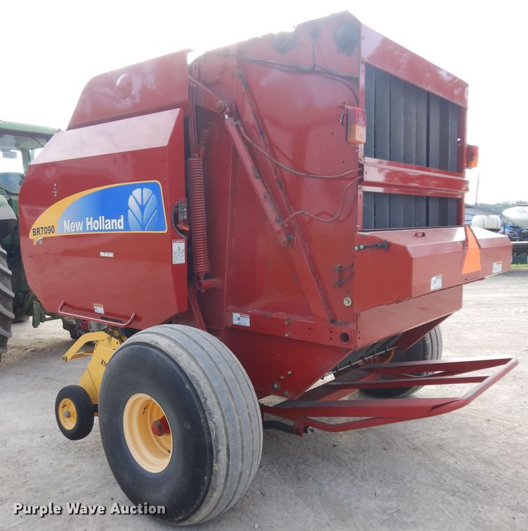 image for item GW9127 2011 New Holland BR7090  round baler