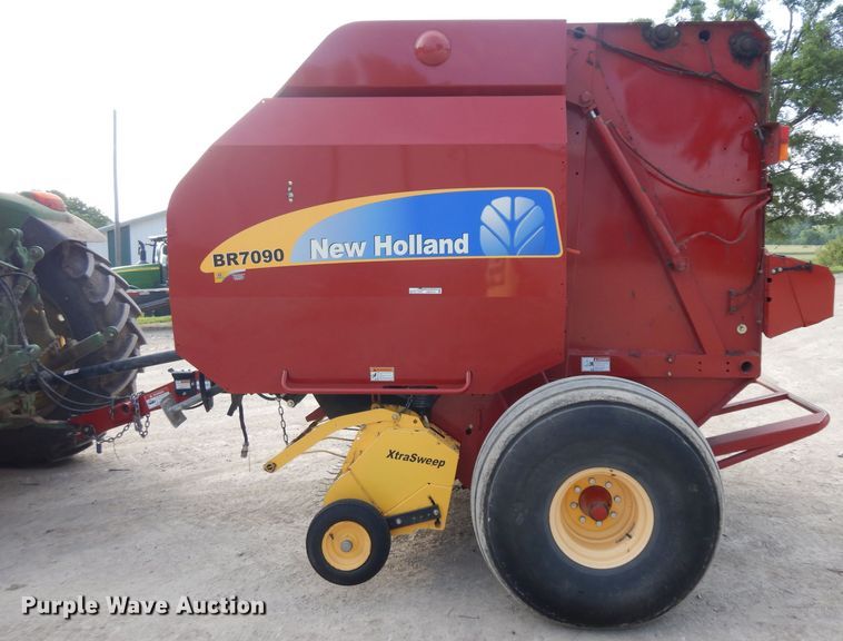 image for item GW9127 2011 New Holland BR7090  round baler