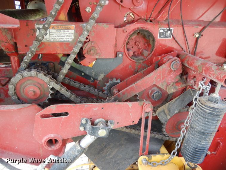 image for item GW9127 2011 New Holland BR7090  round baler