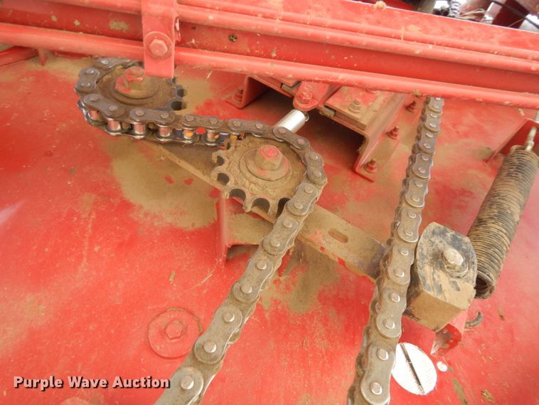 image for item GW9127 2011 New Holland BR7090  round baler