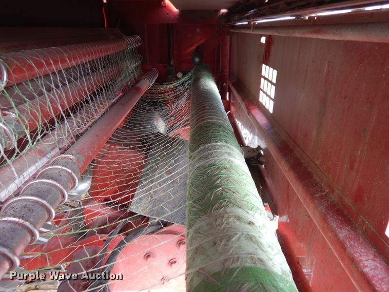 image for item GW9127 2011 New Holland BR7090  round baler