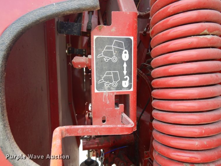 image for item GW9127 2011 New Holland BR7090  round baler