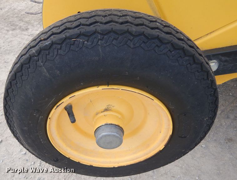 image for item GW9127 2011 New Holland BR7090  round baler