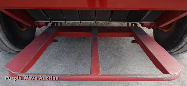 image for item GW9127 2011 New Holland BR7090  round baler