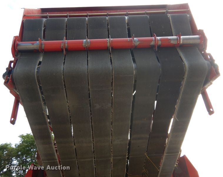 image for item GW9127 2011 New Holland BR7090  round baler