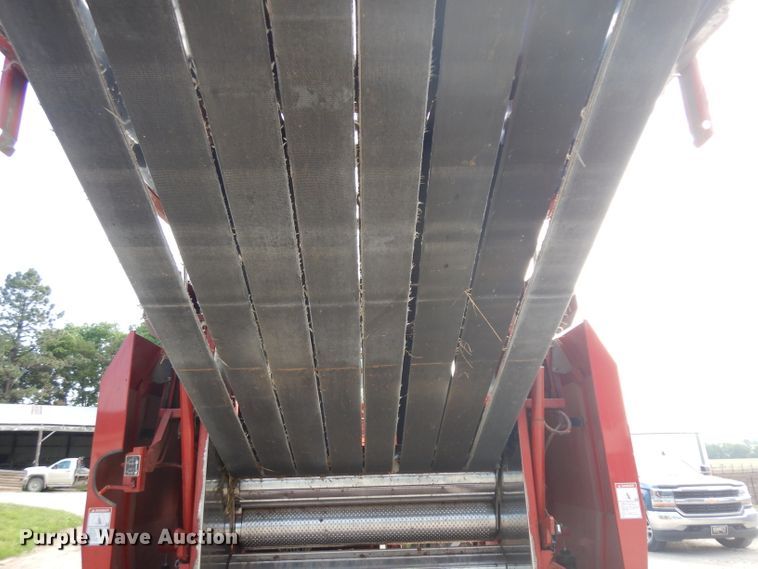 image for item GW9127 2011 New Holland BR7090  round baler