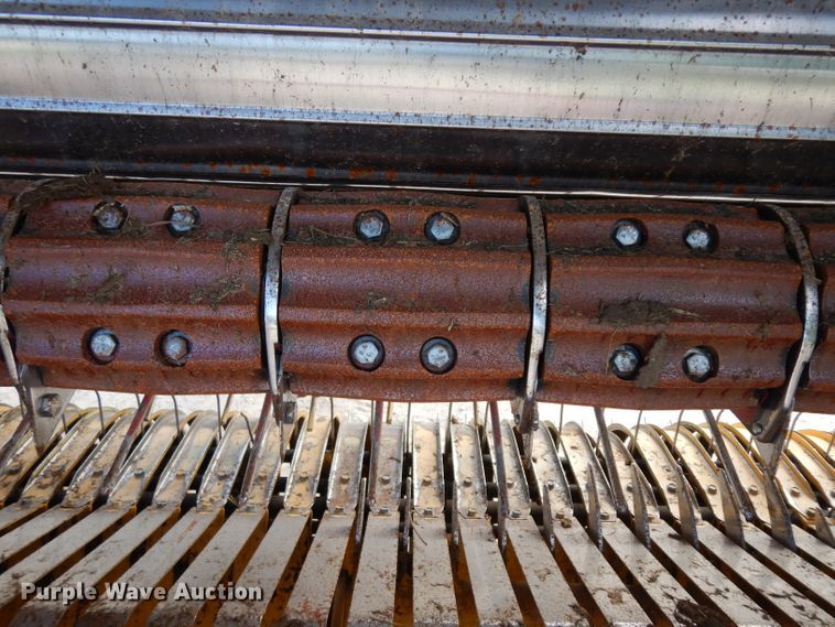 image for item GW9127 2011 New Holland BR7090  round baler