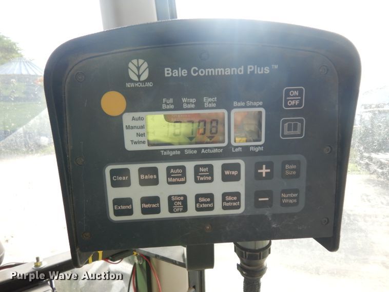 image for item GW9127 2011 New Holland BR7090  round baler