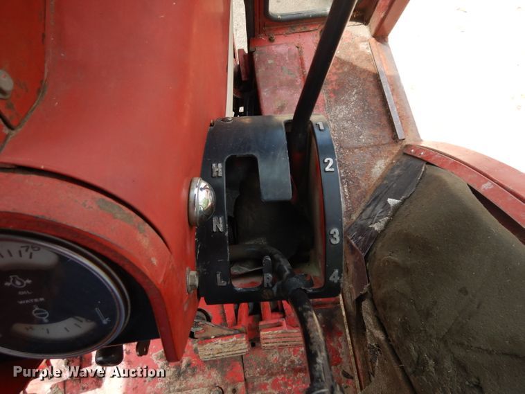 image for item GW9136 International 966  tractor