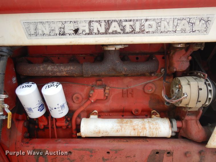 image for item GW9136 International 966  tractor