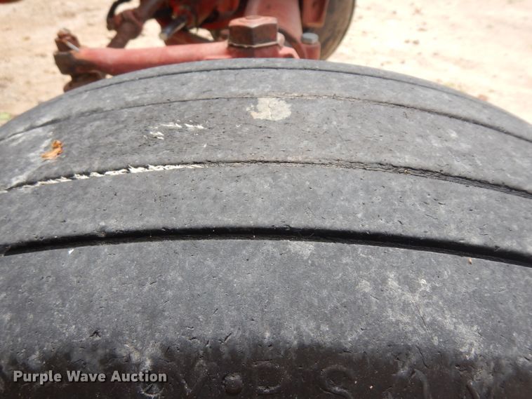 image for item GW9136 International 966  tractor