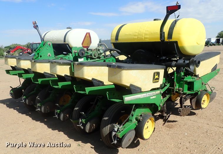 image for item GW9369 John Deere 1760 Max Emerge II planter
