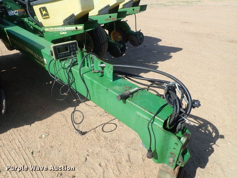 image for item GW9369 John Deere 1760 Max Emerge II planter