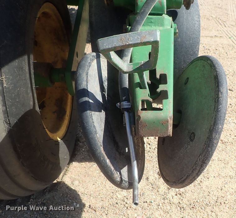 image for item GW9369 John Deere 1760 Max Emerge II planter