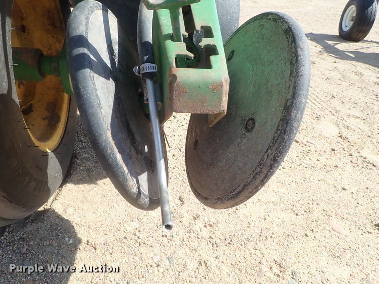 image for item GW9369 John Deere 1760 Max Emerge II planter