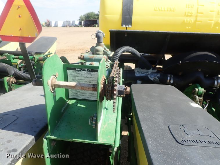 image for item GW9369 John Deere 1760 Max Emerge II planter