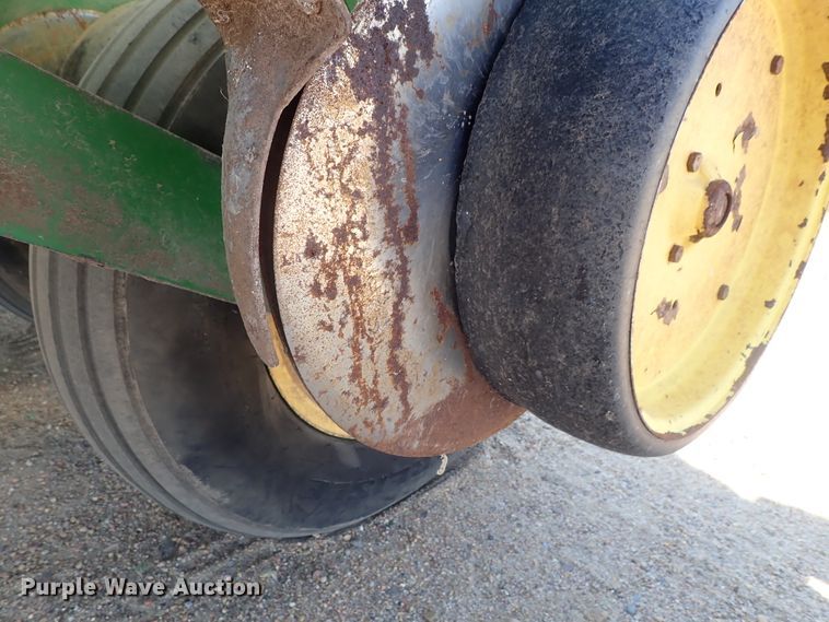 image for item GW9369 John Deere 1760 Max Emerge II planter