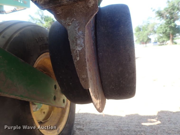 image for item GW9369 John Deere 1760 Max Emerge II planter