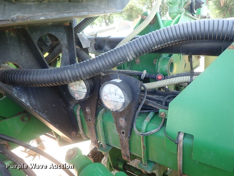 image for item GW9369 John Deere 1760 Max Emerge II planter
