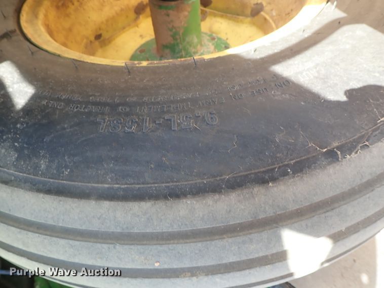 image for item GW9369 John Deere 1760 Max Emerge II planter