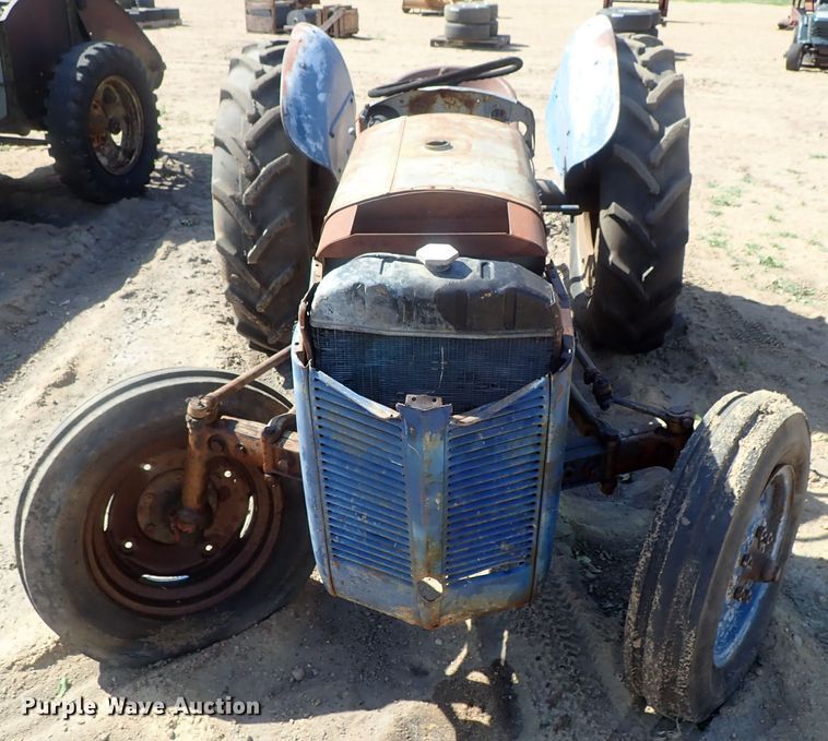 image for item GW9381 Harry Ferguson  tractor