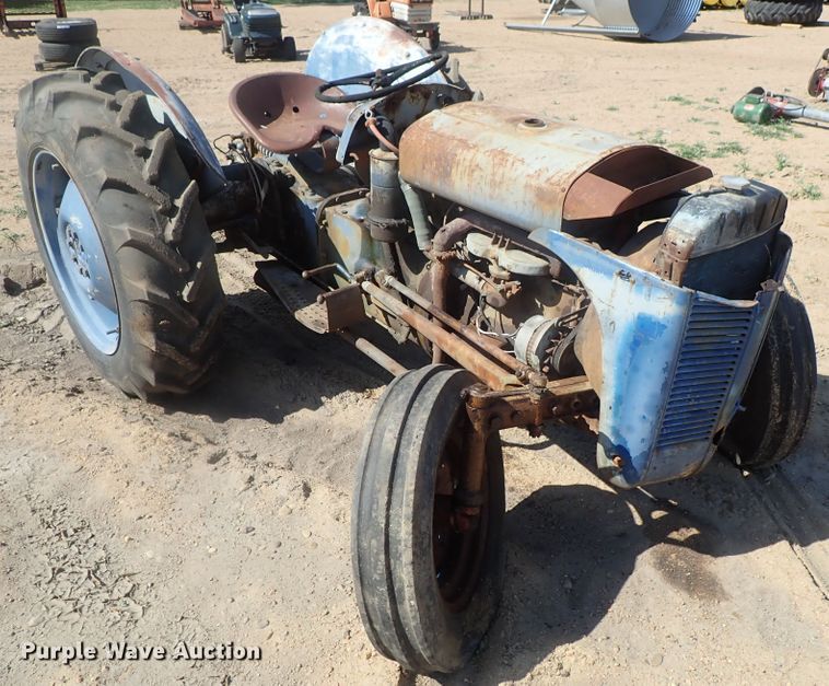 image for item GW9381 Harry Ferguson  tractor