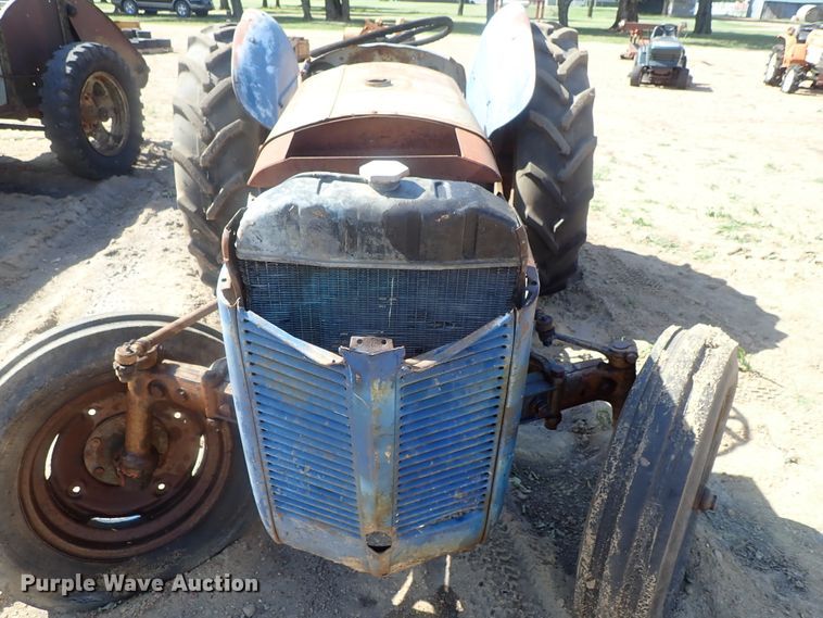 image for item GW9381 Harry Ferguson  tractor