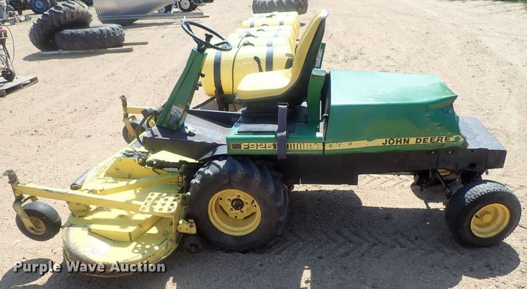 image for item GW9405 John Deere F925 lawn mower