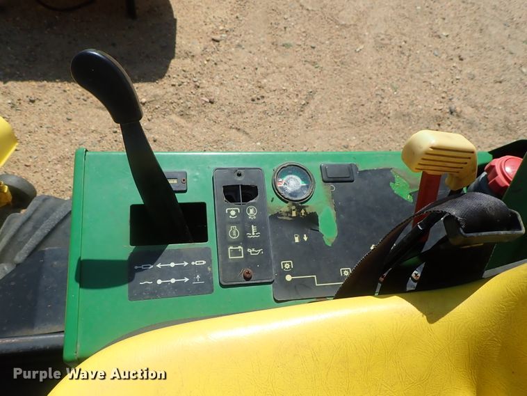 image for item GW9405 John Deere F925 lawn mower