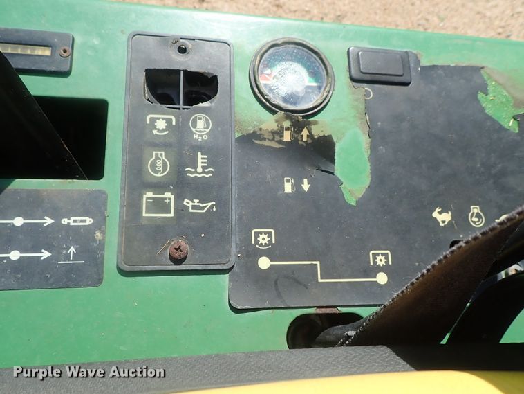 image for item GW9405 John Deere F925 lawn mower