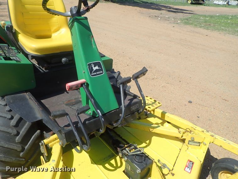 image for item GW9405 John Deere F925 lawn mower