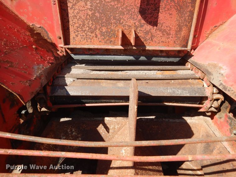 image for item GW9933 1985 International 2600 applicator truck