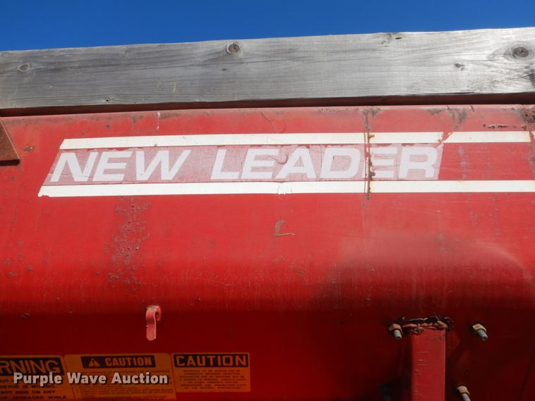 image for item GW9933 1985 International 2600 applicator truck