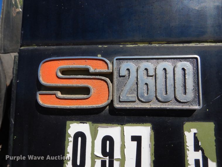 image for item GW9933 1985 International 2600 applicator truck