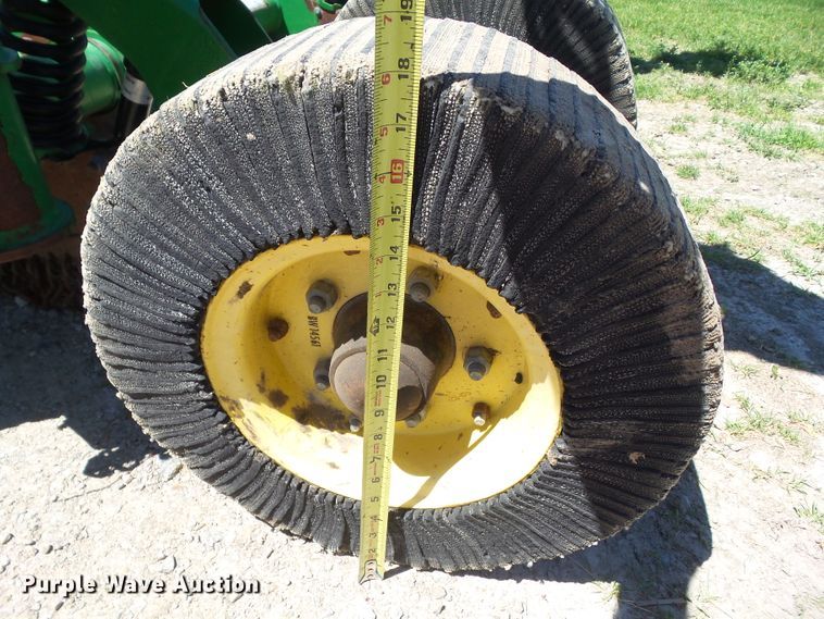 image for item GX9104 John Deere CX15 batwing rotary mower