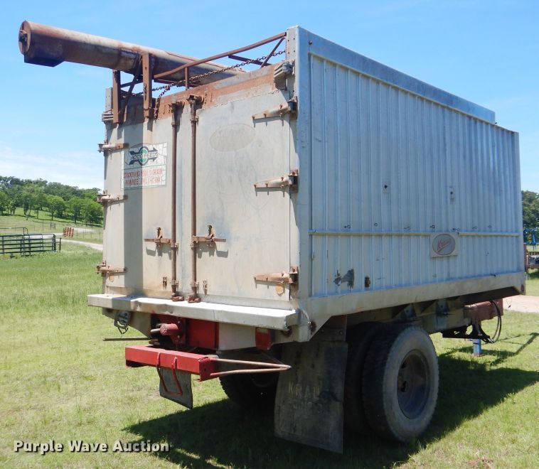 image for item GY9901 Krause 14K-65A grain trailer