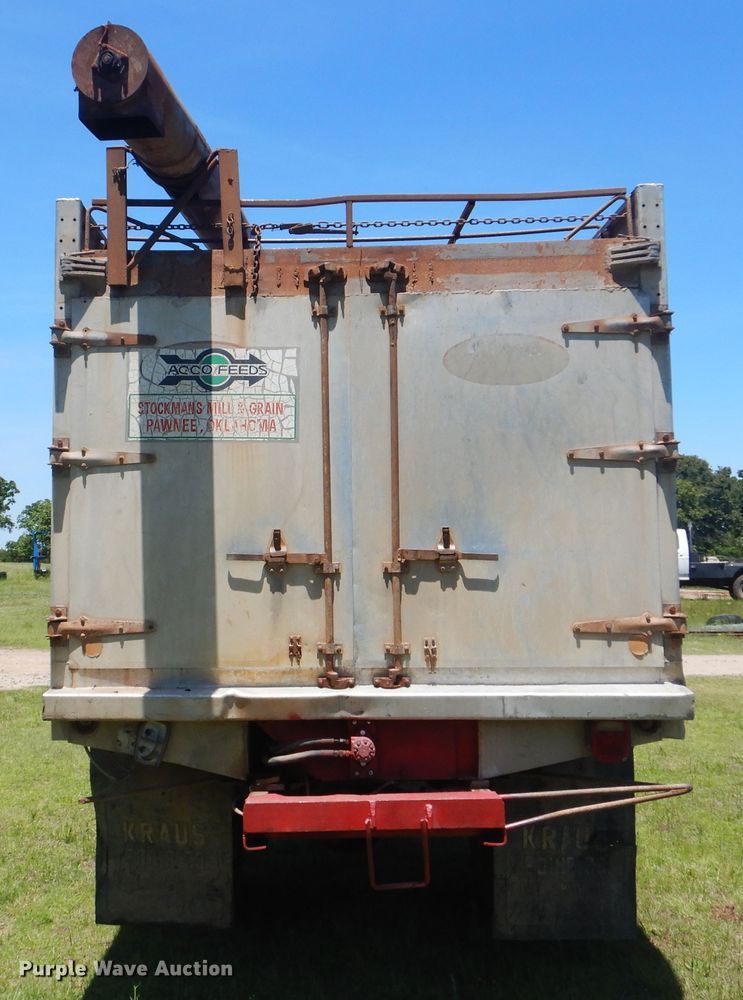 image for item GY9901 Krause 14K-65A grain trailer