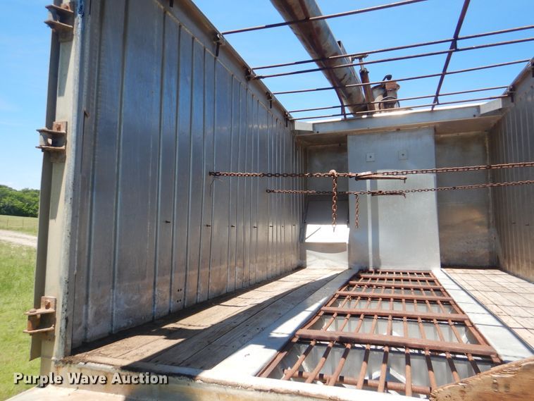 image for item GY9901 Krause 14K-65A grain trailer