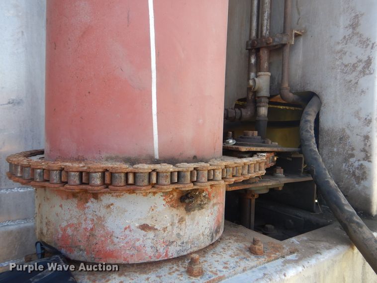 image for item GY9901 Krause 14K-65A grain trailer