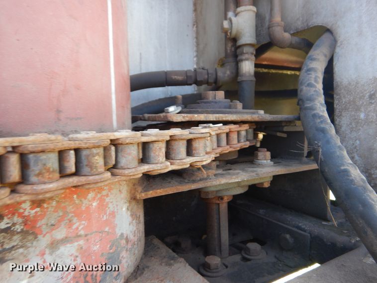 image for item GY9901 Krause 14K-65A grain trailer