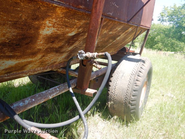 image for item GY9906 Grain cart
