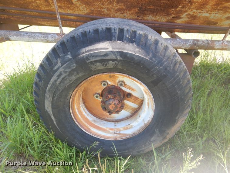 image for item GY9906 Grain cart