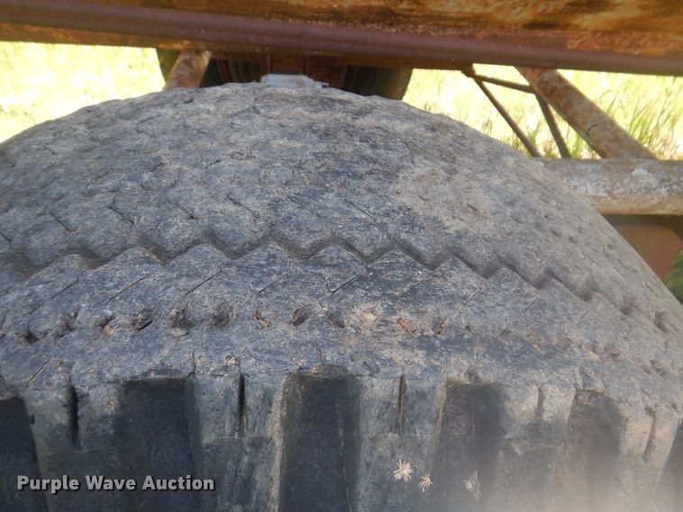 image for item GY9906 Grain cart