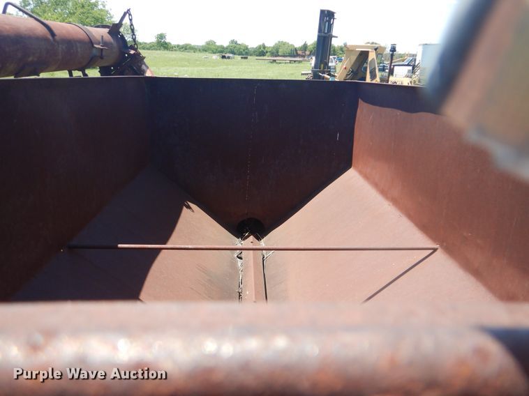 image for item GY9906 Grain cart