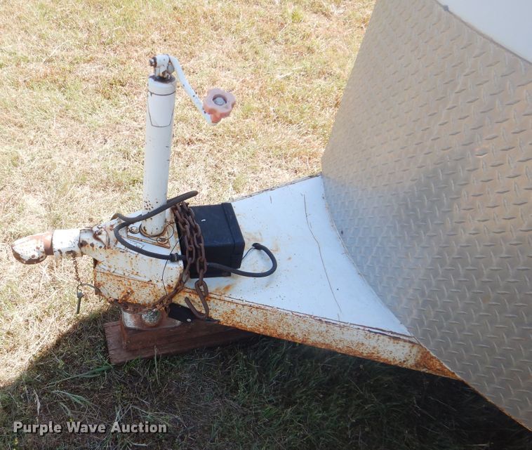 image for item GY9911 Shop built livestock trailer