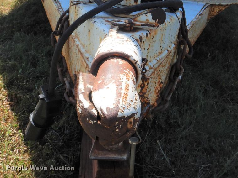 image for item GY9911 Shop built livestock trailer