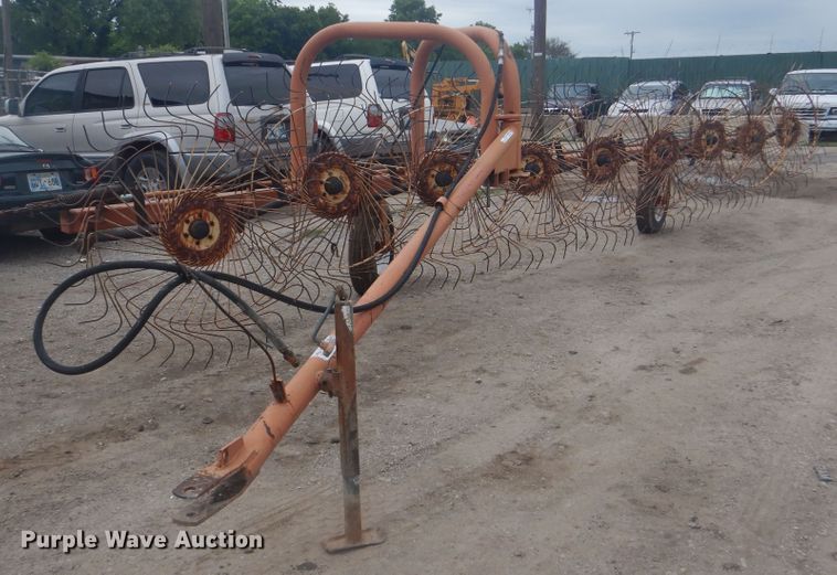 image for item GY9926 Vicon H1050 hay rake