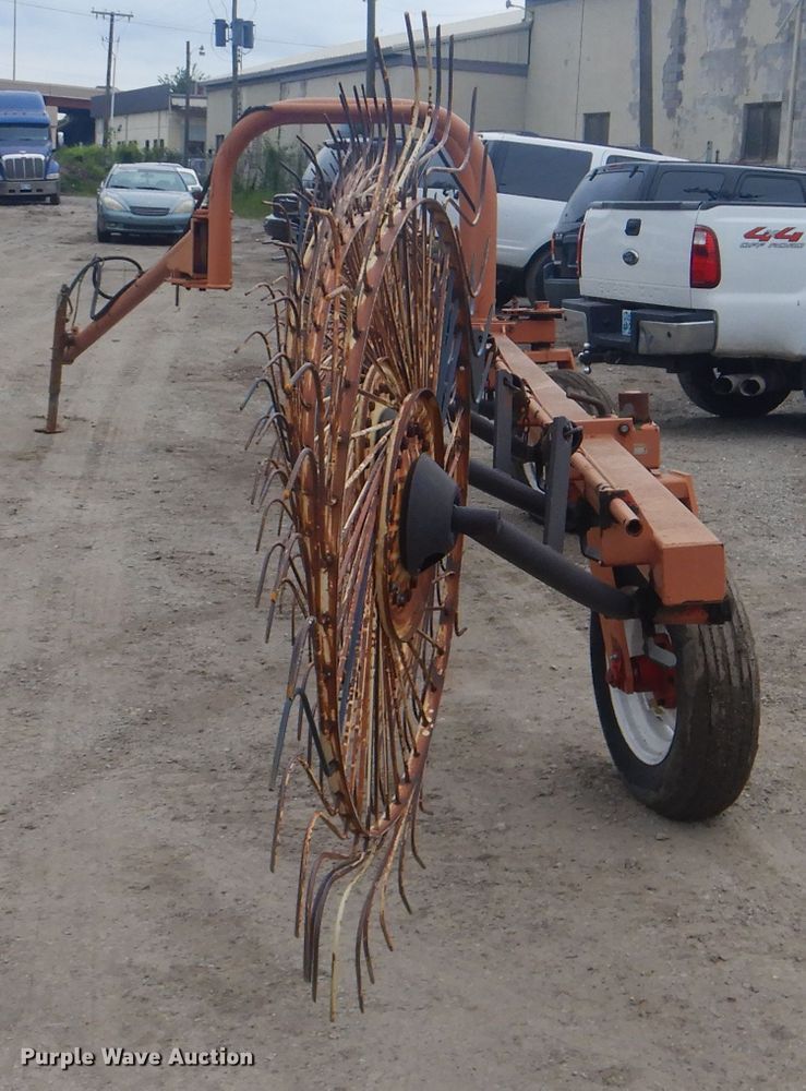 image for item GY9926 Vicon H1050 hay rake