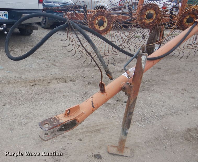 image for item GY9926 Vicon H1050 hay rake