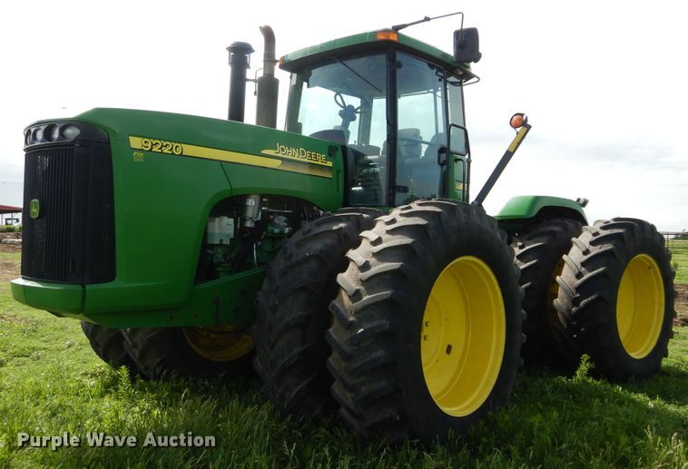 image for item HS9581 2004 John Deere 9220  4WD tractor